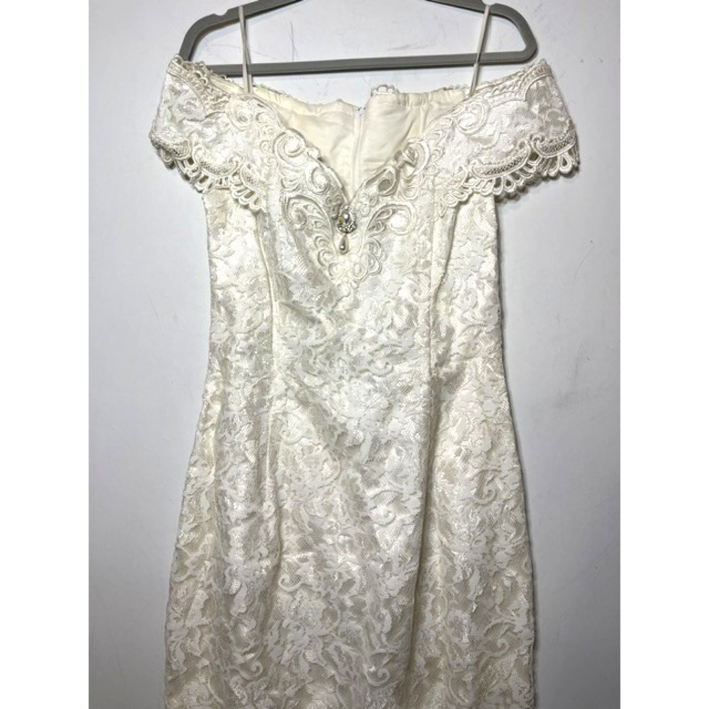 Scott McClintock Vintage Cream Off the Shoulder Lace Brooch Dress Sz 14